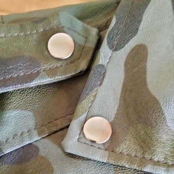 Colleen Lopez Bomber Jacket, Green Camouflage, Size L - Picture 9 of 11